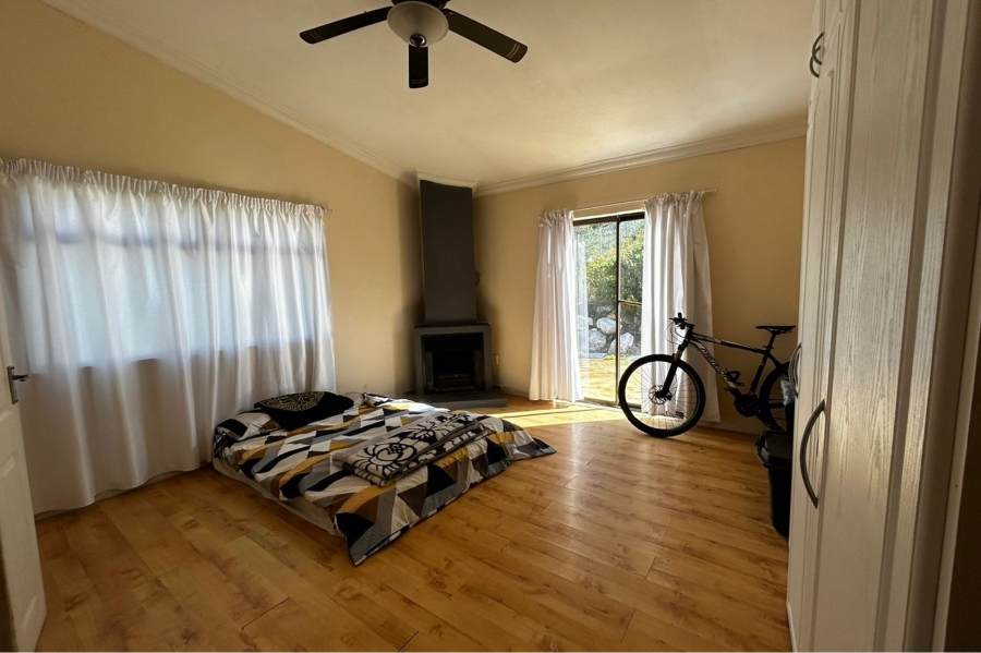 9 Bedroom Property for Sale in Bettys Bay Western Cape